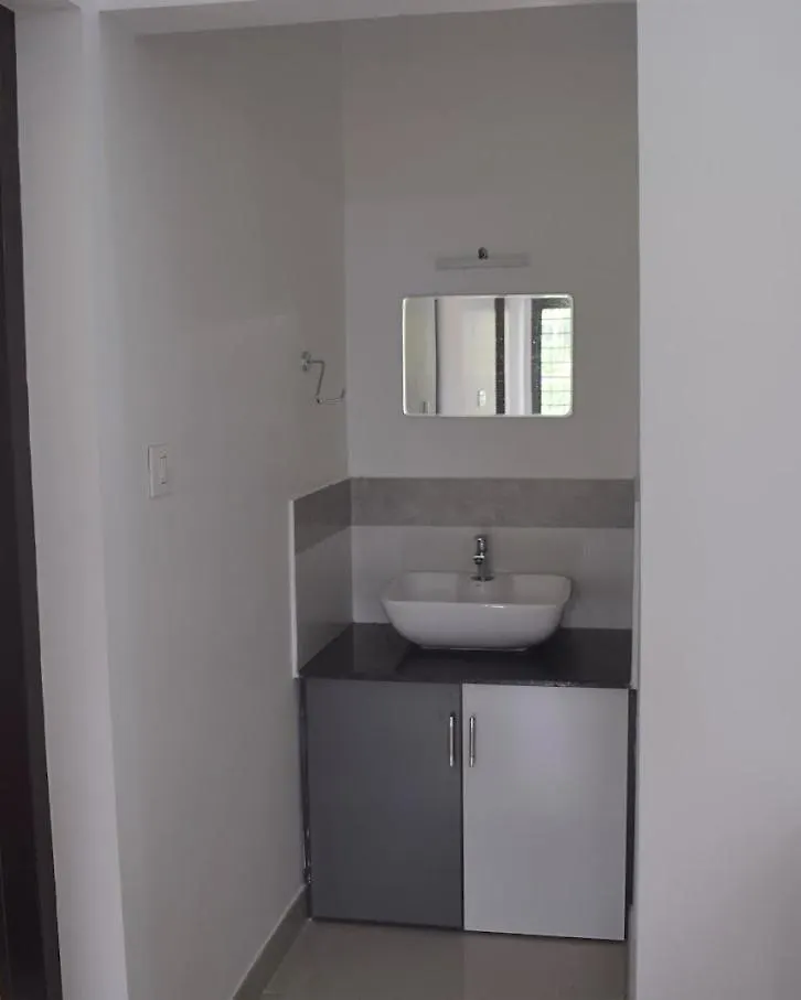 2Bhk Flat At Chalakudy Town Konuparamban Residence A1 Kizhake Chālakudi Appartement